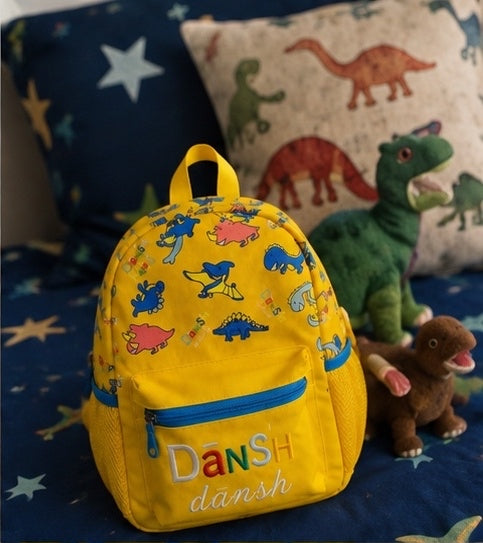 Żuti dino ranac na podu